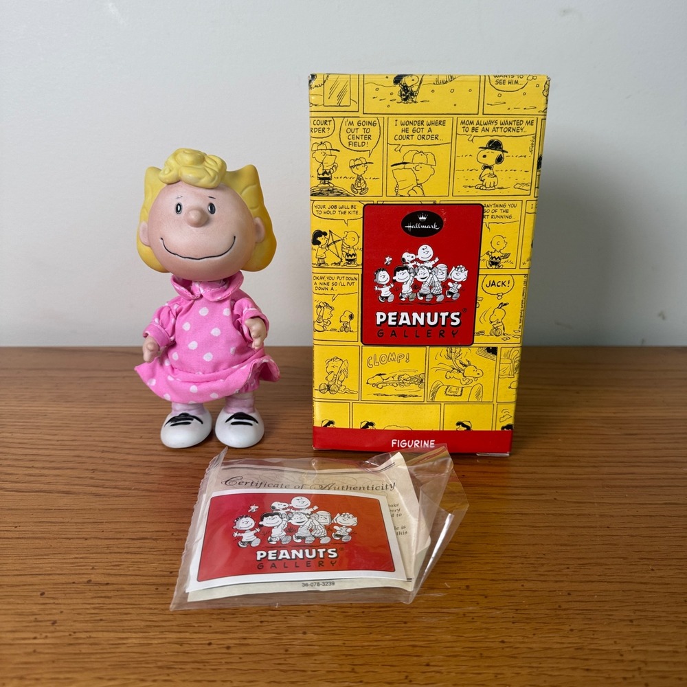 Hallmark‎ Peanuts Gallery Sally Limited Edition Figurine QPC4020 Pink Dress 2000